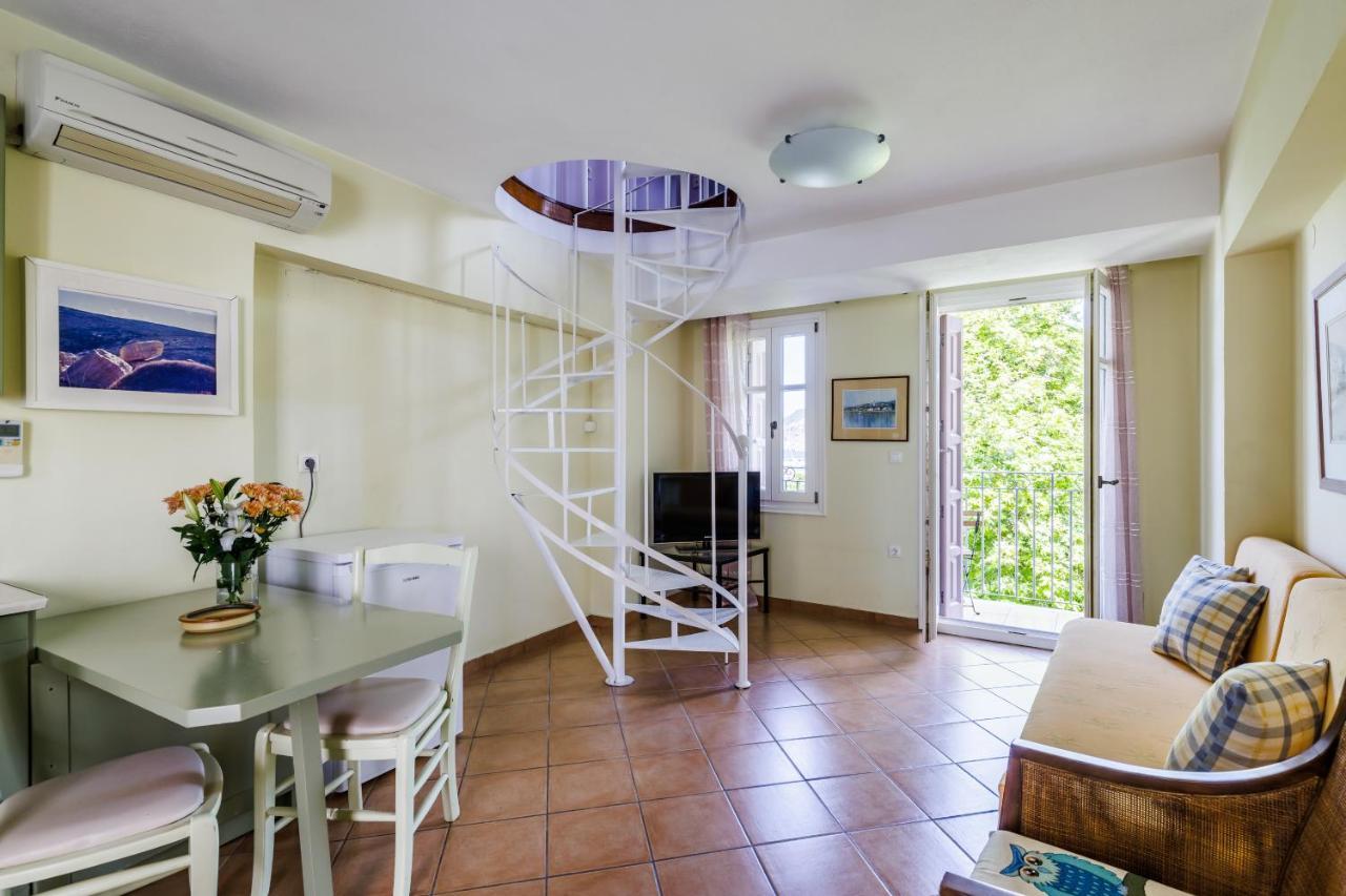 Sentefi Maisonette Skopelos Town Exterior photo